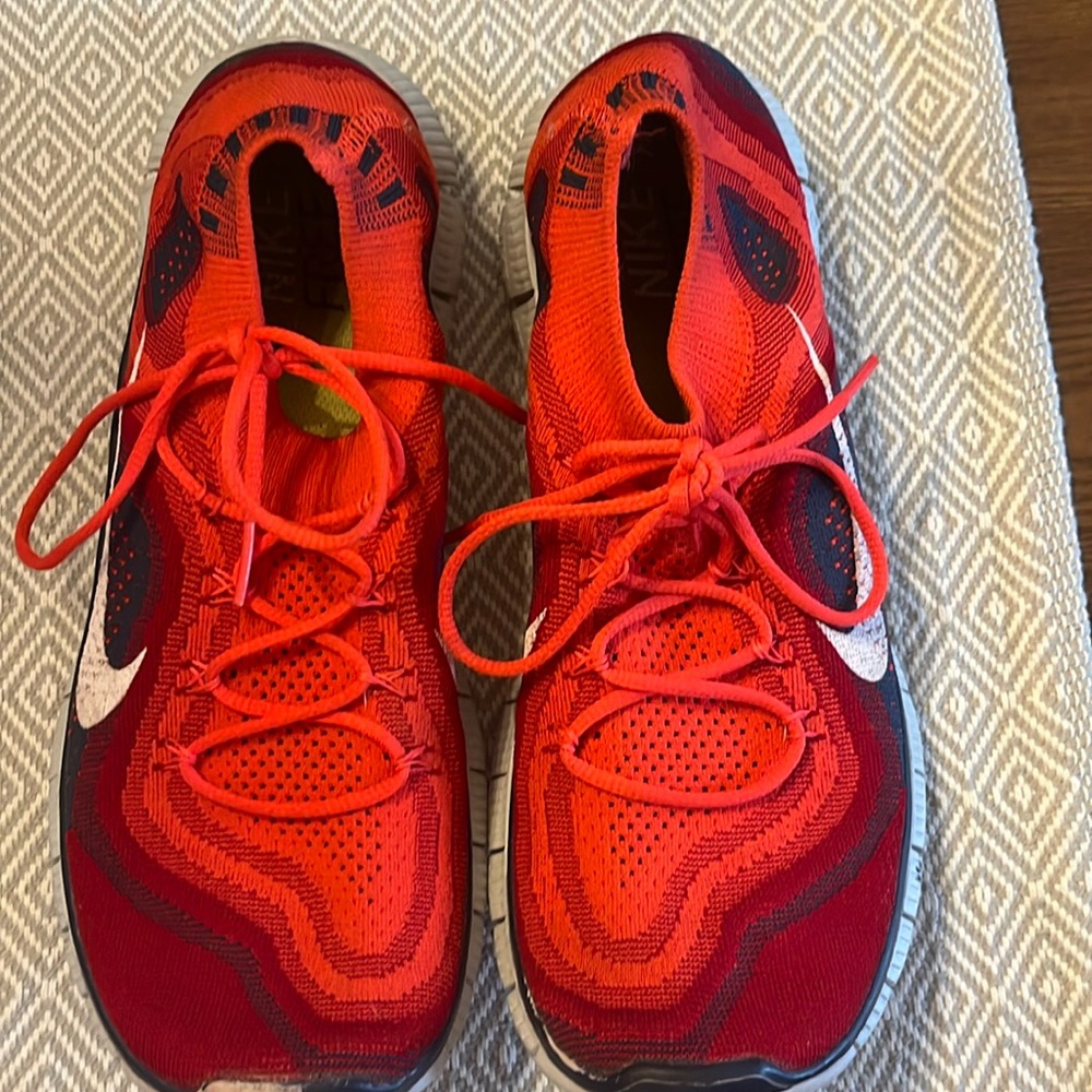 Gently worn Nike Fly Knit Free 5.0s - crimson and Black